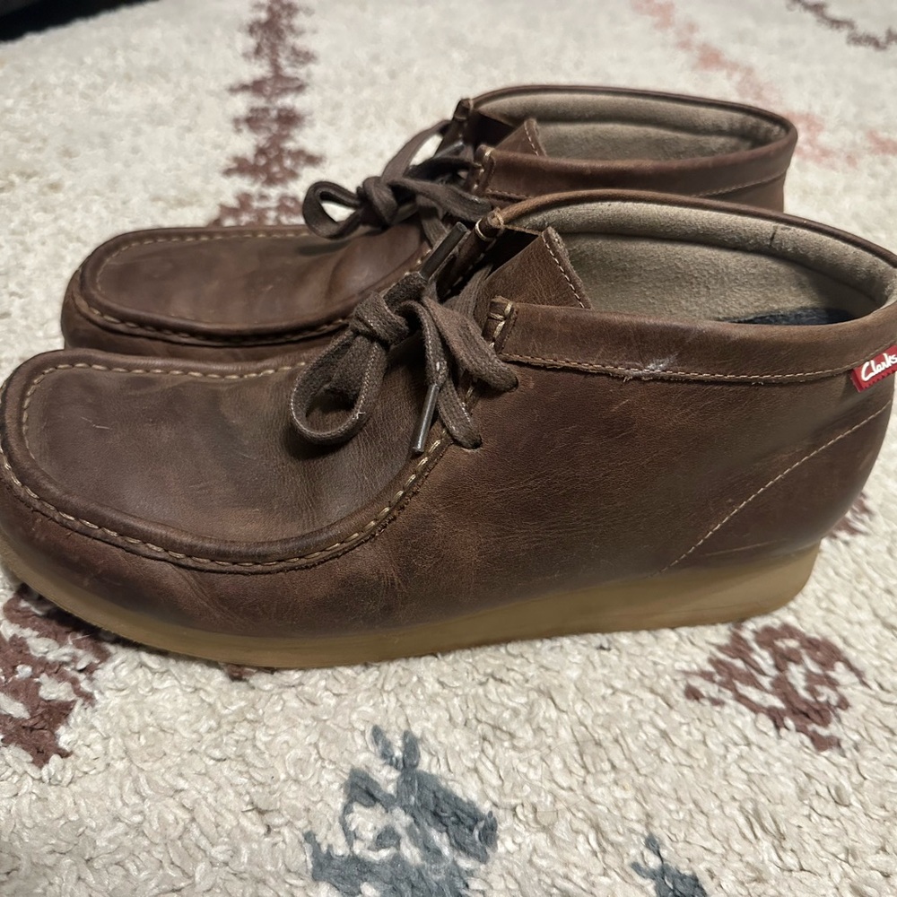 Clarks Men's Tan Leather Chukka Boots